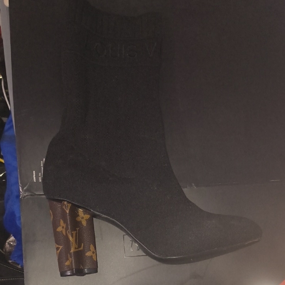 Louis Vuitton Black Heeled Boots with Monogram Detail - Picture 1 of 6